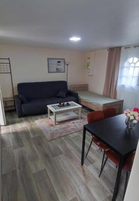 Gerzat Apartment | kaon nil