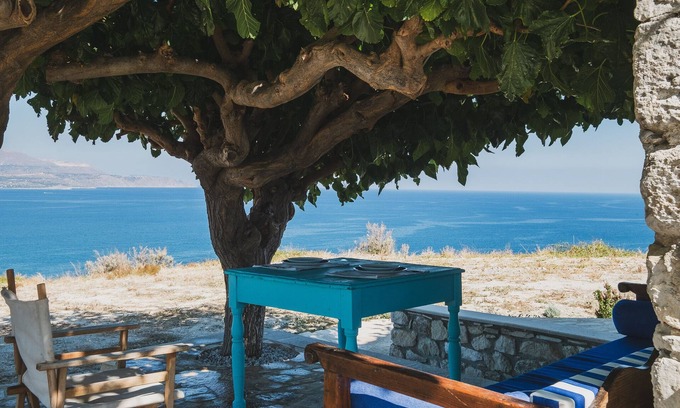 Kalyves Apartment | Karavos View - A unique artists' hideaway Paradise