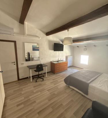 Peretola House | Karivi - Poma