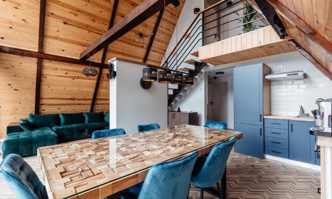 Rimetea Ski Chalet | KARL's Cabin by Black & White Panoramic