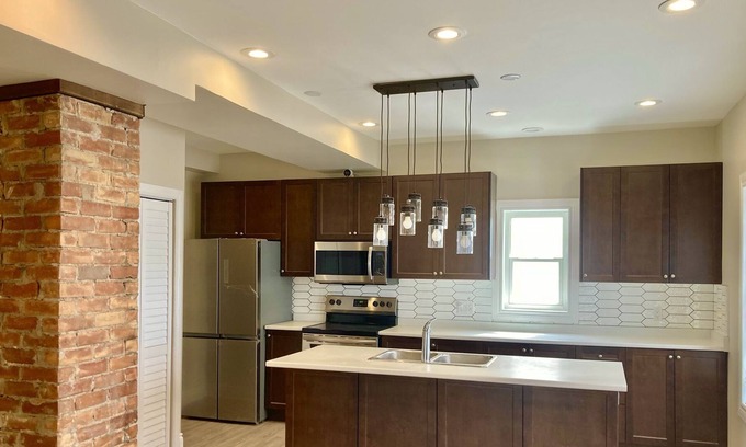 Sarnia House | Karolina Street
