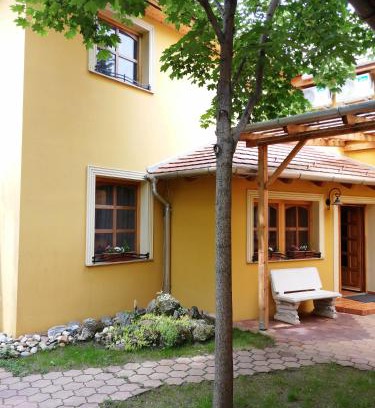 Esztergom Bed & Breakfast | Karpatia Esztergom