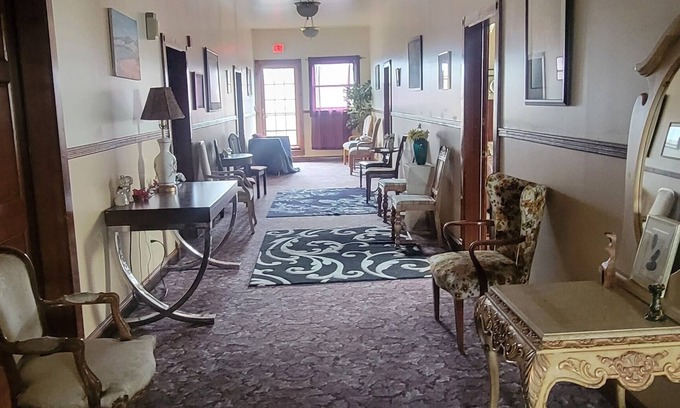 Kewaunee Hotel | Karsten Hotel