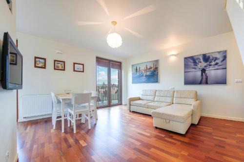 Karwia Apartment | Karwia, Sun & Snow