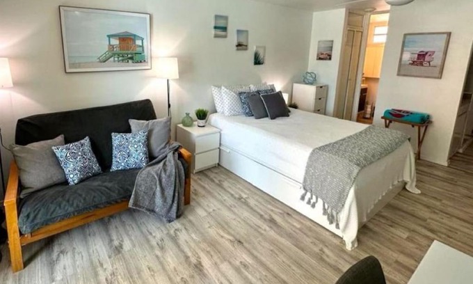 Condado Apartment | KASA Poolside Balcony for 2