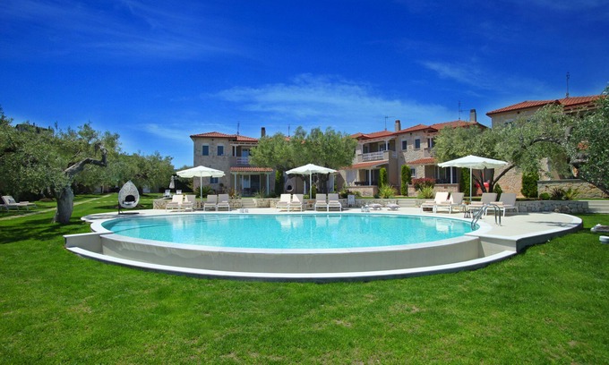 Haniotis Villa | Kassandra Villas