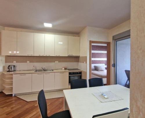 Petrovac Apartment | Kastio 1