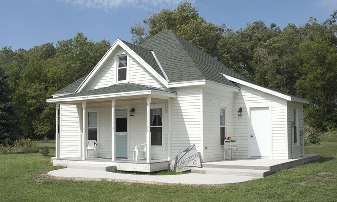 Beresford Cottage | Kate's Cottage On The Historic Peterson Farm