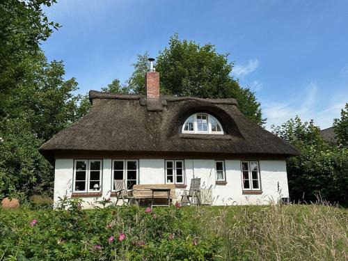 Bielenberg House | Kate unter Reet im Grünen