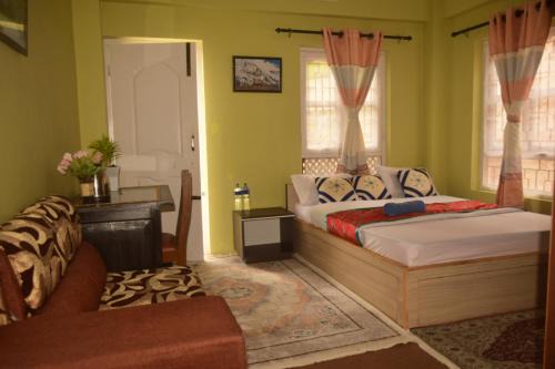 Chobar Bed & Breakfast | Kathmandu Family Home
