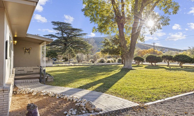 Alpine House | Kathryn's Corner Cottage - Gorgeous Views