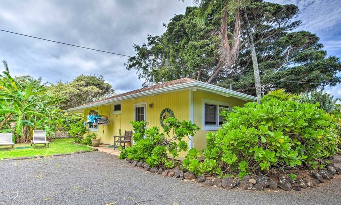 Wailua House | Kauai Hale Melemele Cottage 1 Block to the Beach!