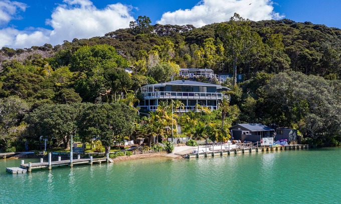 Kawau Island Hotel | Kawau Lodge Boutique Resort