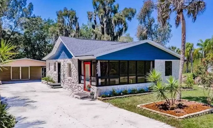 Gibsonton House | Kayaker’s Dream