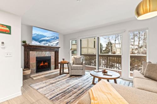 Park Meadows Apartment | KBM Resorts Racquet Club On Citywide bus route only 2 miles from Resorts Next to Rec Center with pool RCT-42