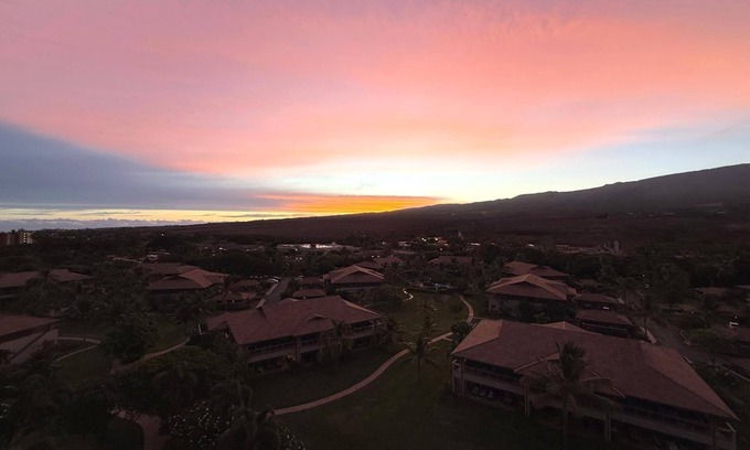 Honokowai Condo | KBM Resorts | Spacious Ocean View 3-Bedroom Honua Kai Collection | Multi Unit Listing | Same Floor | 2 Free Rental Cars! HKK-920/22