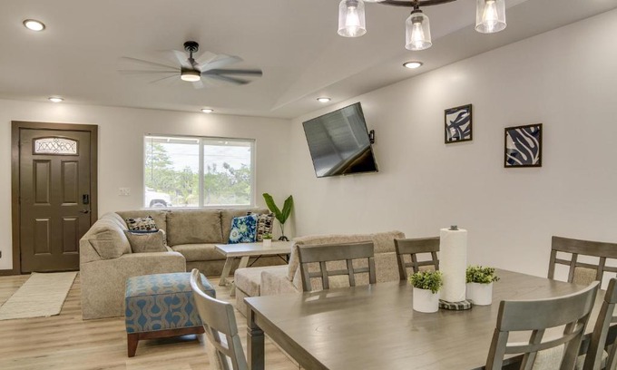 Keaau House | Keaau Getaway with Patio, 3 Mi to Shipman Beach!