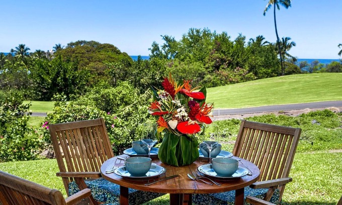 Keauhou Condo | Keauhou Akahi 302: Cute Condo w/Private Lanai, Ocean & Golf Views, Shared Pool
