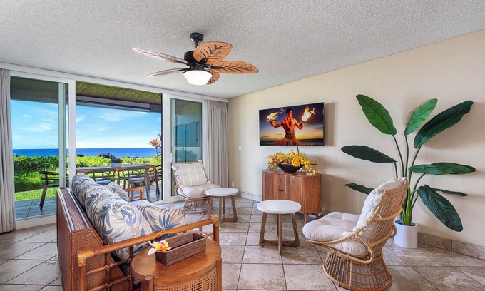 Kahaluu Bay Condo | Keauhou Kona Surf & Racquet 1104: Ocean Views, Resort Amenities & Prime Location