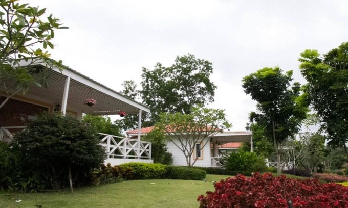 Nakhon Ratchasima Hotel | Keawanongburi Resort