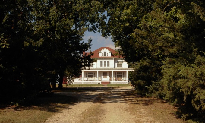 Maple Hill House | Keene Road Country Estate with Rustic Barns