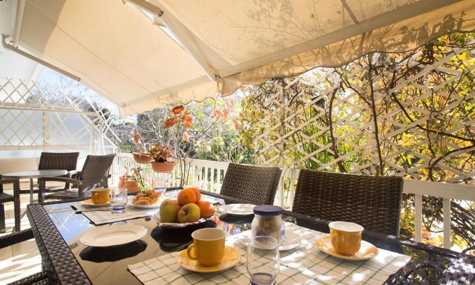 Kifisia Apartment | KEFALARI View
