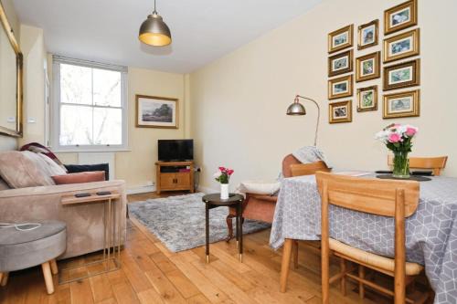 Sheffield House | Kelham River View Home