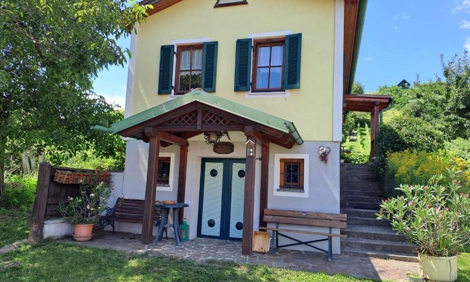 Deutsch Schuetzen-Eisenberg House | Kellerstöckl Berta