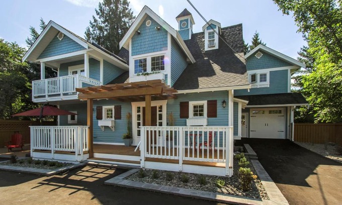 Central Okanagan Bed & Breakfast | Kelowna Bed & Breakfast - CHATHAM HOUSE