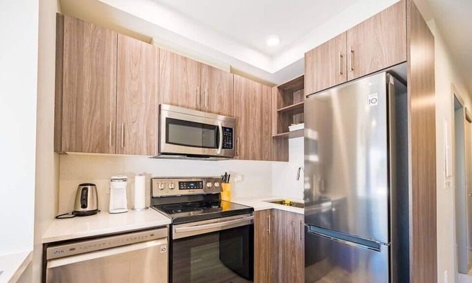 Rutland Apartment | Kelowna Studio Near Restaurants and Grocery