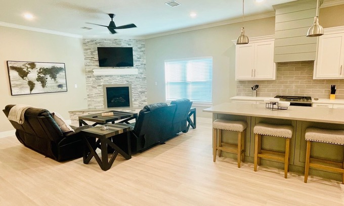 League City House | Kemah Delight!