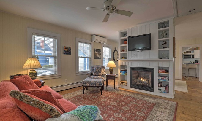 Kennebunk Cottage | Kennebunk Cottage w/Yard < 1 Mi to Beach!