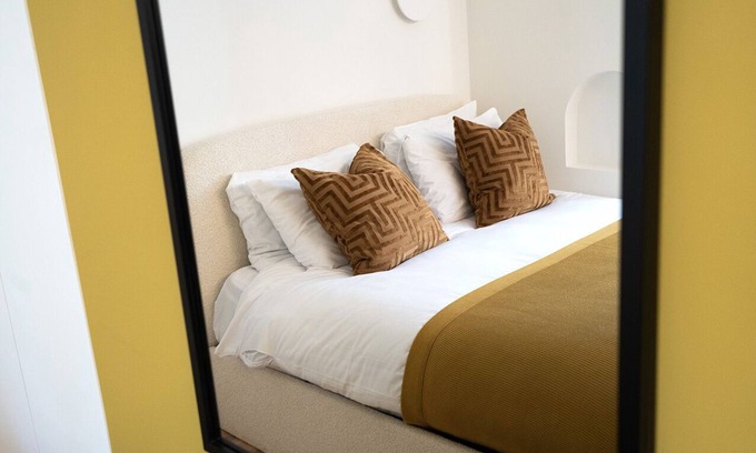 Earl's Court Apartment | Kensington Cosy & Modern Studio Flat, Cromwell Road.