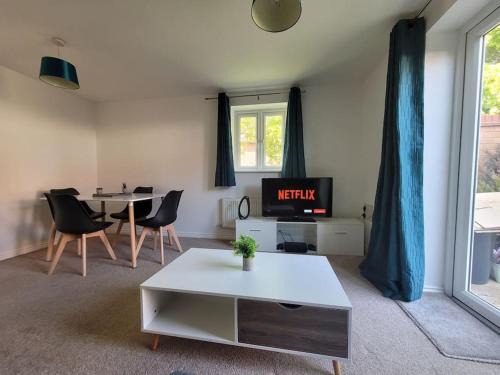 Colchester House | Kensington House- The Perfect home for contractor stays