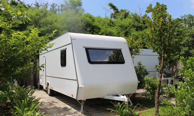 Hengchun RV Rental | Kenting Houbihu Camping car