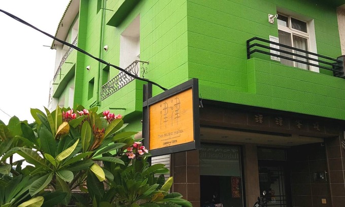 Big Beach House | Kenting Jinjin Music Inn