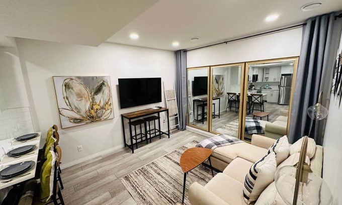 Cochrane House | Keonn's Suite Escape