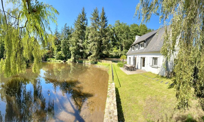 Saint-Pierre House | *Ker Lenn* au bord d'un étang, jolie propriété