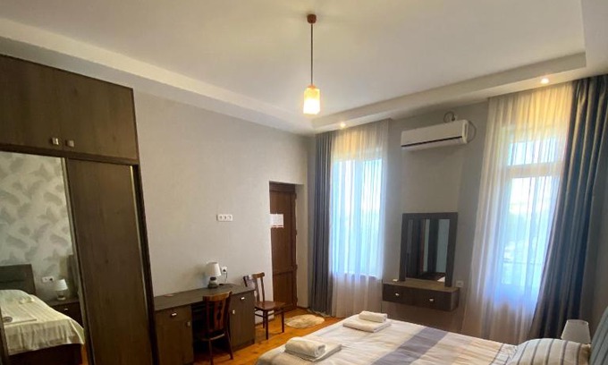 Mirzaani House | Kera