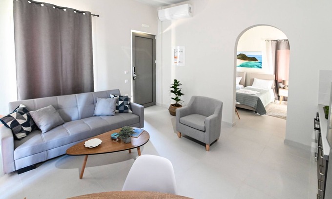 Zakynthos Apartment | Keri Sunset - 1 bedroom studio