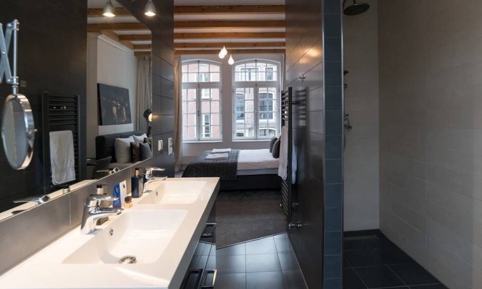 Canal Ring House | Kerkstraat Residence