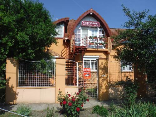 Oroshaza House | Kertvárosi Vendégház