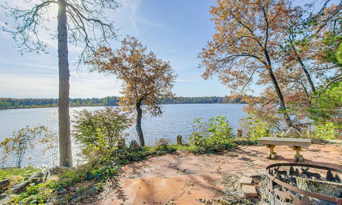 Legend Lake House | Keshena Lake House: Fire Pit, Deck