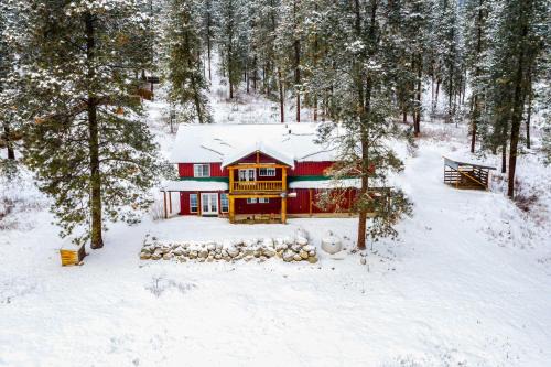 Kettle Falls House | Kettle Falls Home with River Valley Mtn Views!