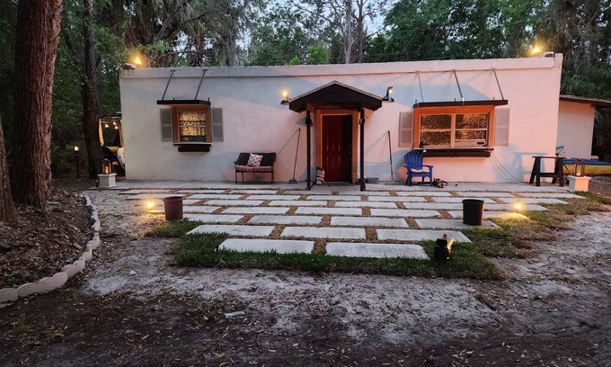 Crystal River Cabin | KEY LOCATION TO ENJOY FAMOUS SCALLOP SEASON