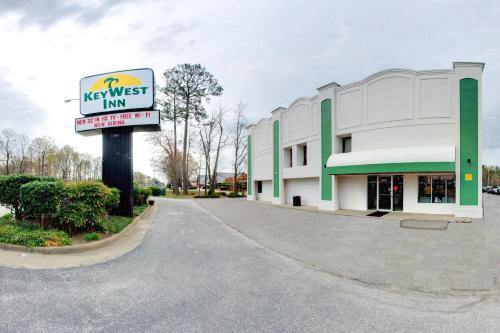 Central Newport News Hotel | Key West Inn - Newport News