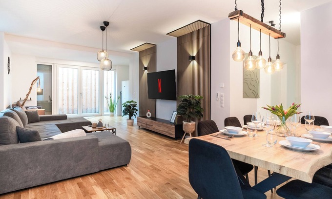 Osterreicher Kolonie Apartment | KeyHosting: Large apartment - Central - Parking lot - Netflix - 8 guests