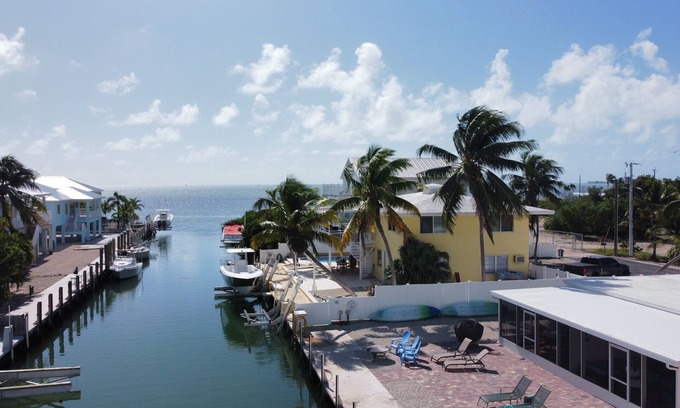 Marathon Cottage | Keys Waterfront Half-Duplex, Ocean side 37' Dock,