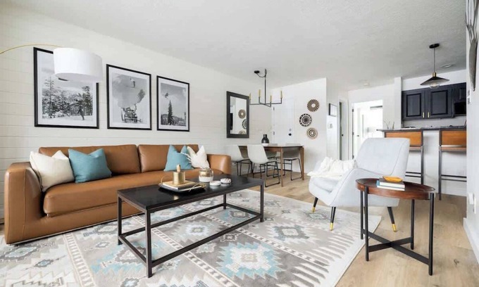 Lakeside Village Condo | Keystone Lake w/MTN View | Pool+Hot Tub+Gym+Sauna