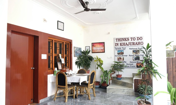 Khajuraho Hotel | Khajuraho Glory Homestay in Khajuraho with AC, WiFi. Enjoy your stay